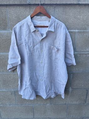 Tommy Bahama Light Gray Linen Short Sleeve Button-Up Shirt